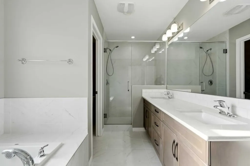 17 Carrington Manor NW Calgary AB T3P 0Z2