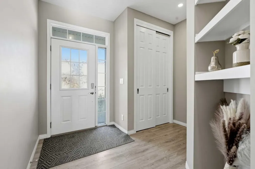 17 Carrington Manor NW Calgary AB T3P 0Z2
