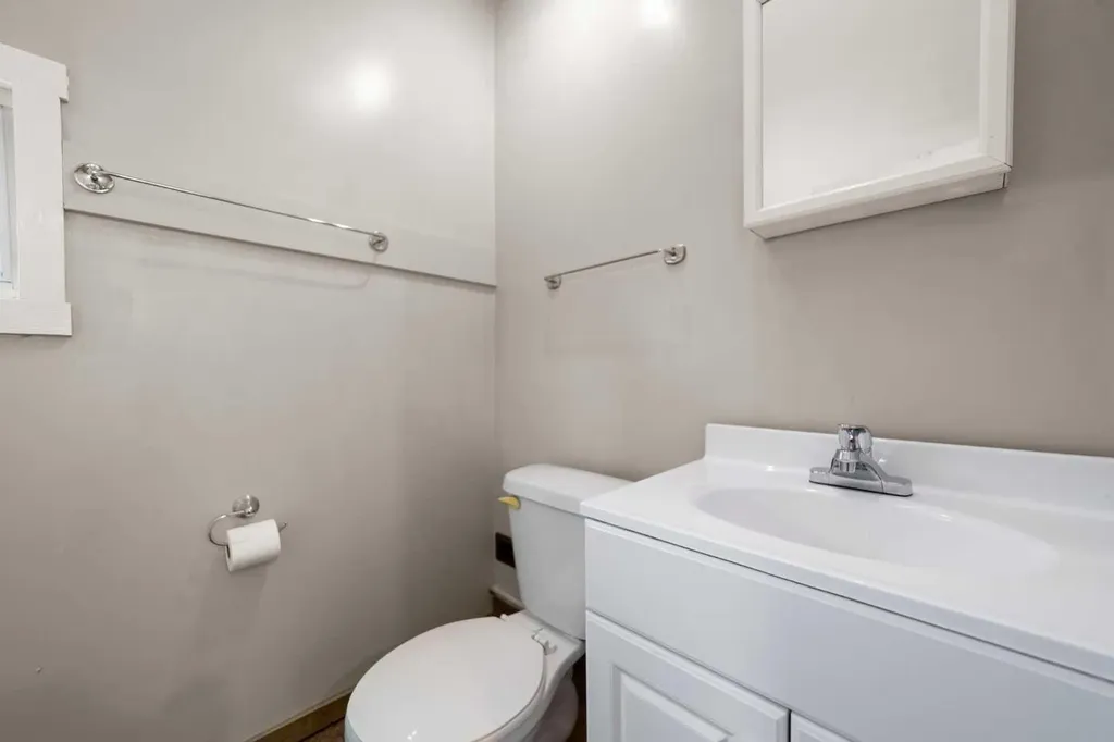 5137 50 Street Daysland AB T0B 1A0