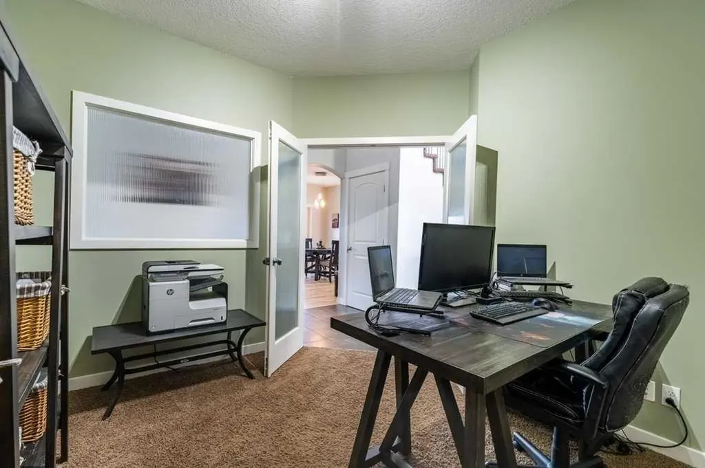 472 Sunset Link Crossfield AB T0M 0S0