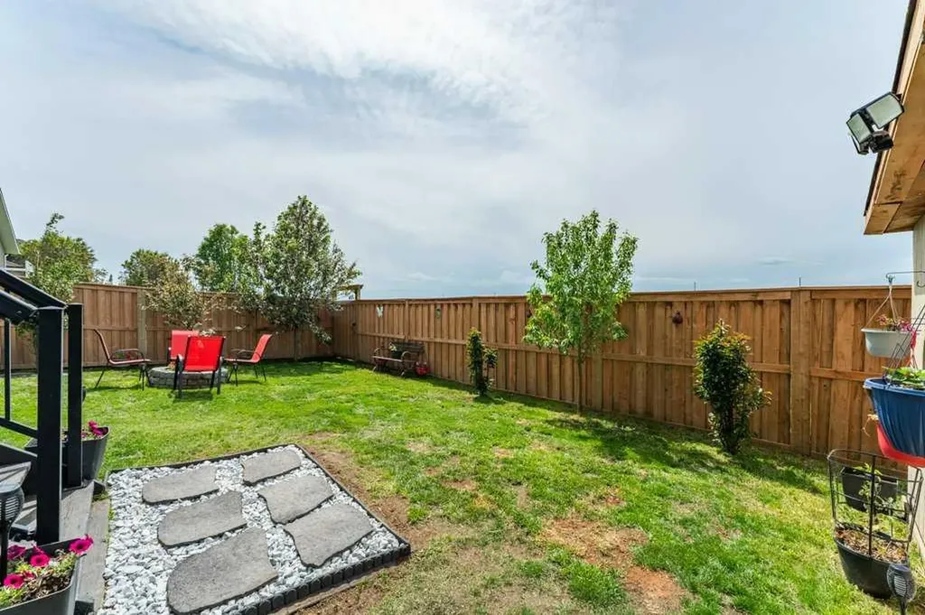 472 Sunset Link Crossfield AB T0M 0S0