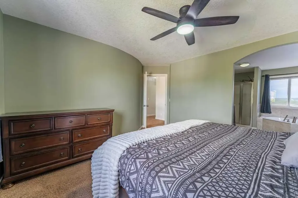 472 Sunset Link Crossfield AB T0M 0S0