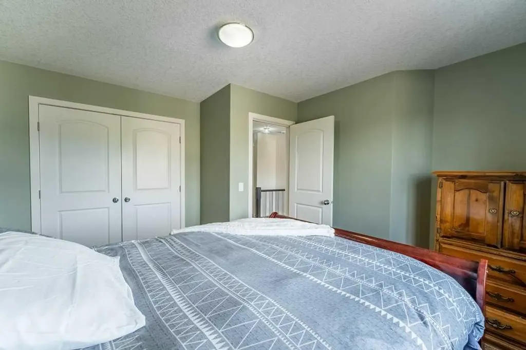472 Sunset Link Crossfield AB T0M 0S0