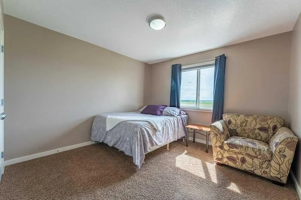 472 Sunset Link Crossfield AB T0M 0S0