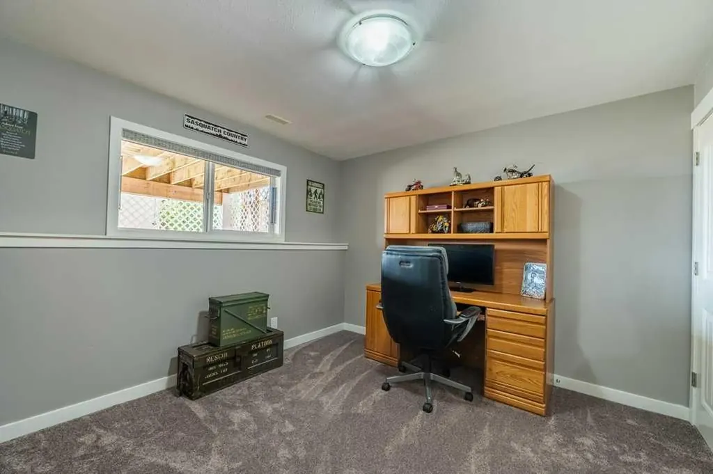 472 Sunset Link Crossfield AB T0M 0S0