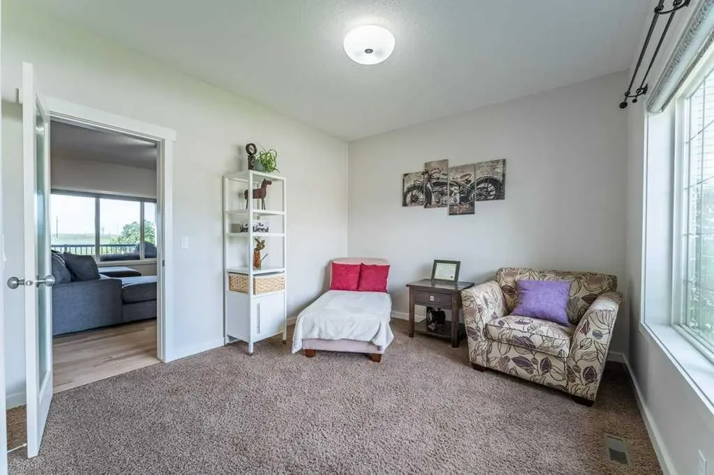 472 Sunset Link Crossfield AB T0M 0S0