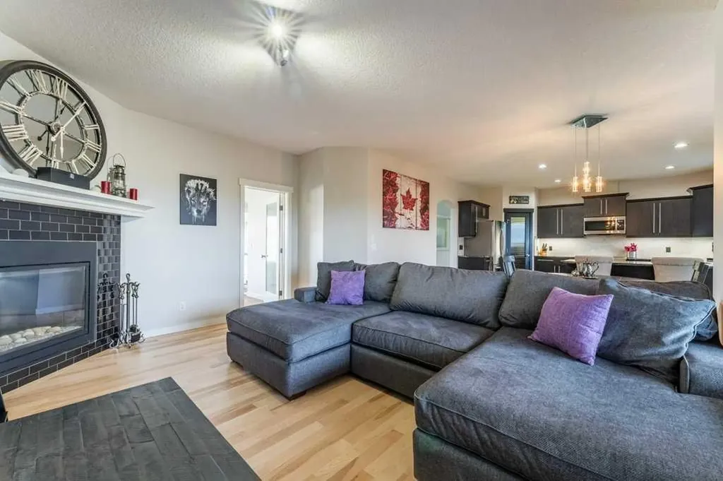 472 Sunset Link Crossfield AB T0M 0S0
