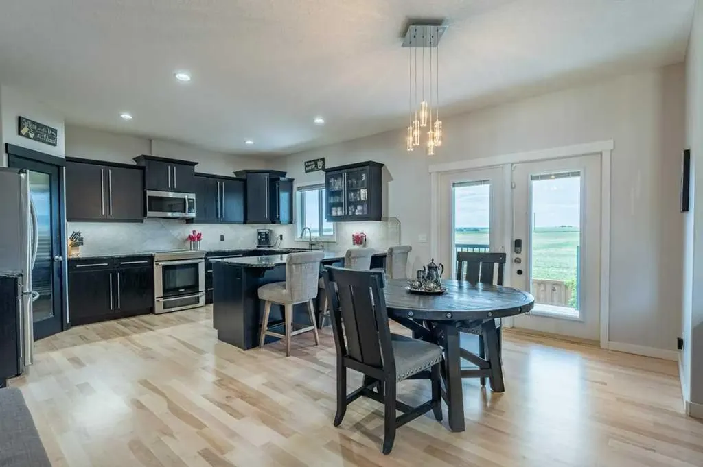 472 Sunset Link Crossfield AB T0M 0S0