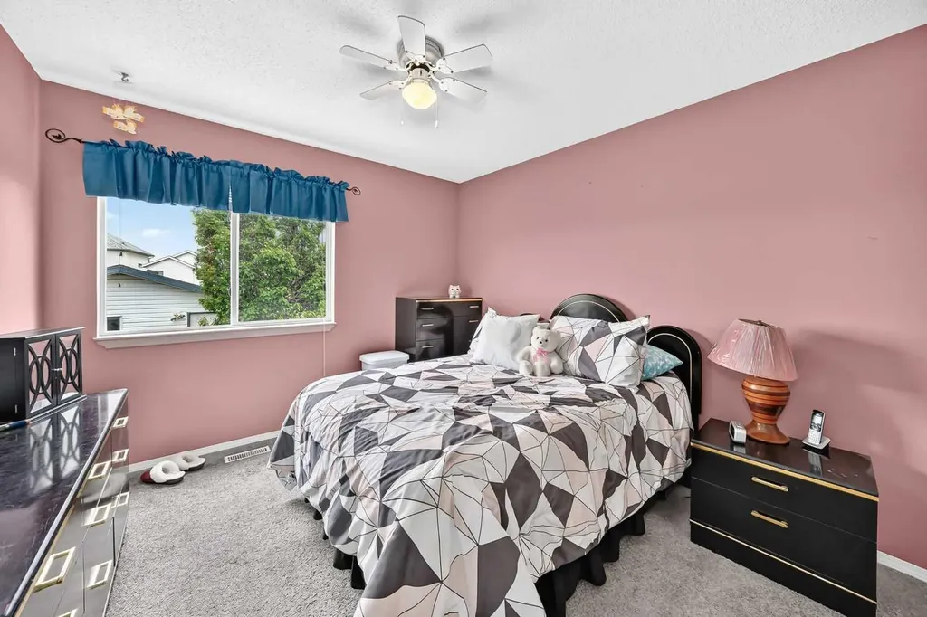 57 San Diego Way NE Calgary AB T1Y 7A5