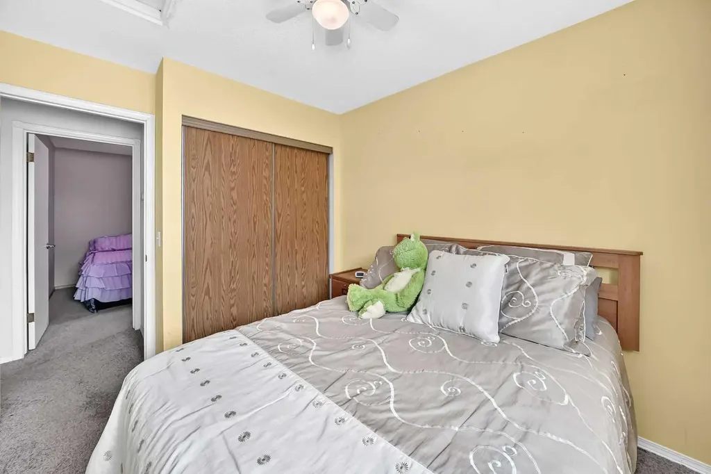 57 San Diego Way NE Calgary AB T1Y 7A5