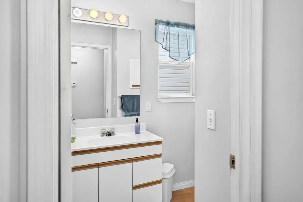 57 San Diego Way NE Calgary AB T1Y 7A5