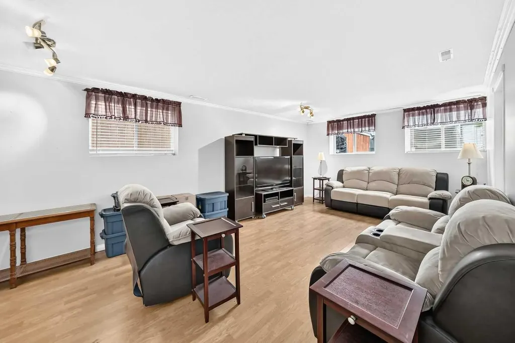 57 San Diego Way NE Calgary AB T1Y 7A5