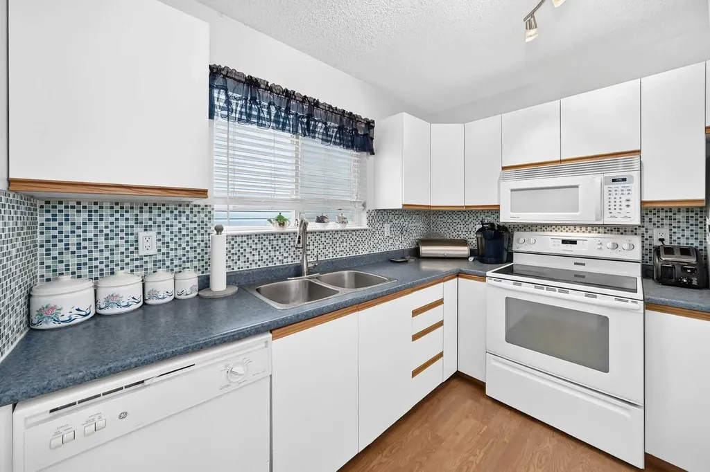 57 San Diego Way NE Calgary AB T1Y 7A5