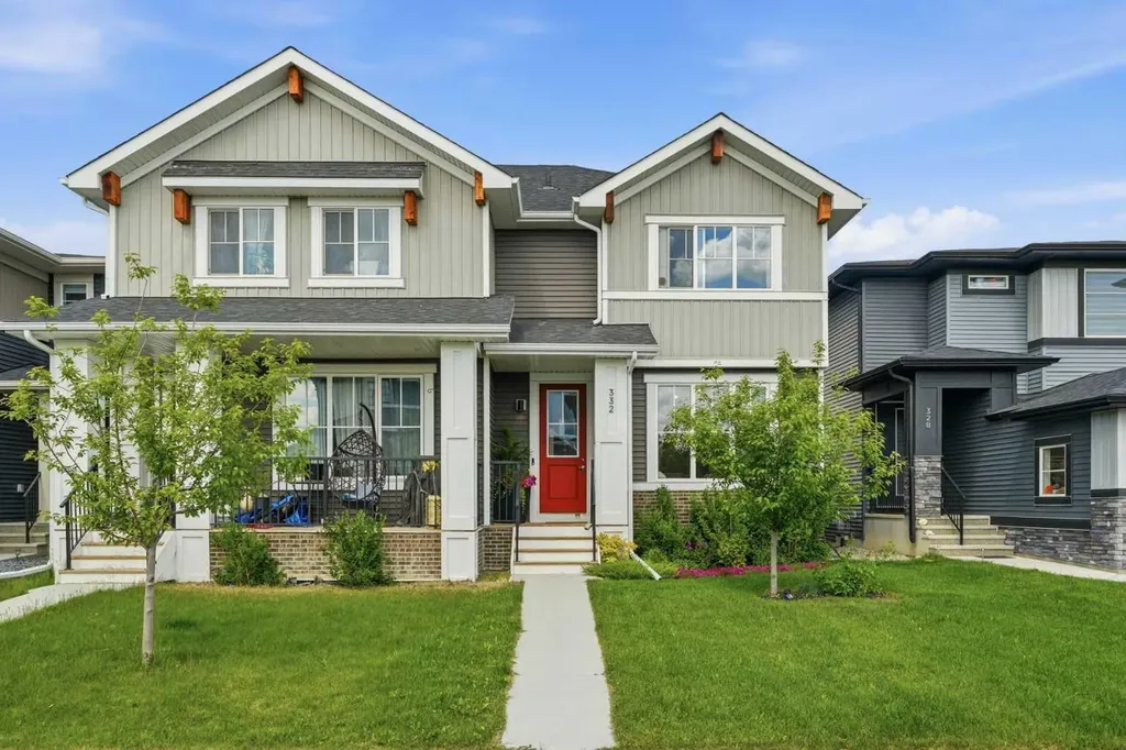 332 Lawthorn Way SE Airdrie AB T4A 3M7