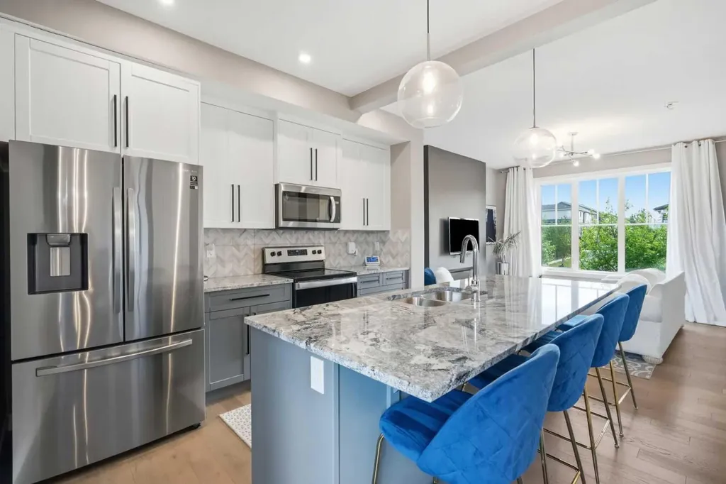 332 Lawthorn Way SE Airdrie AB T4A 3M7