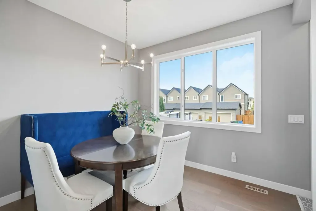 332 Lawthorn Way SE Airdrie AB T4A 3M7