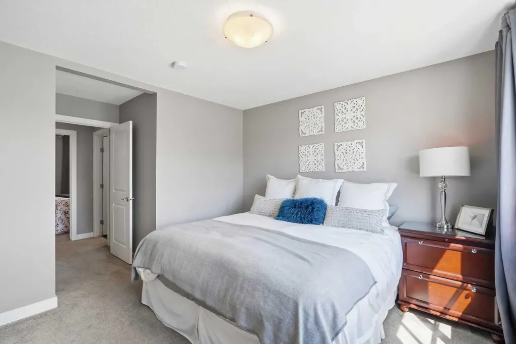 332 Lawthorn Way SE Airdrie AB T4A 3M7
