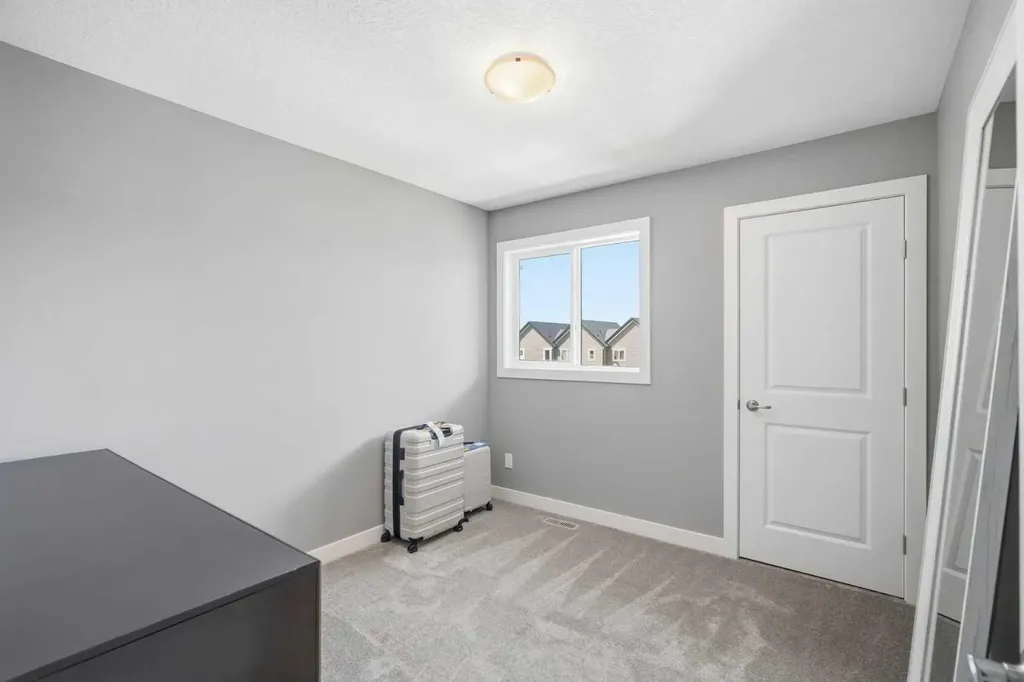 332 Lawthorn Way SE Airdrie AB T4A 3M7