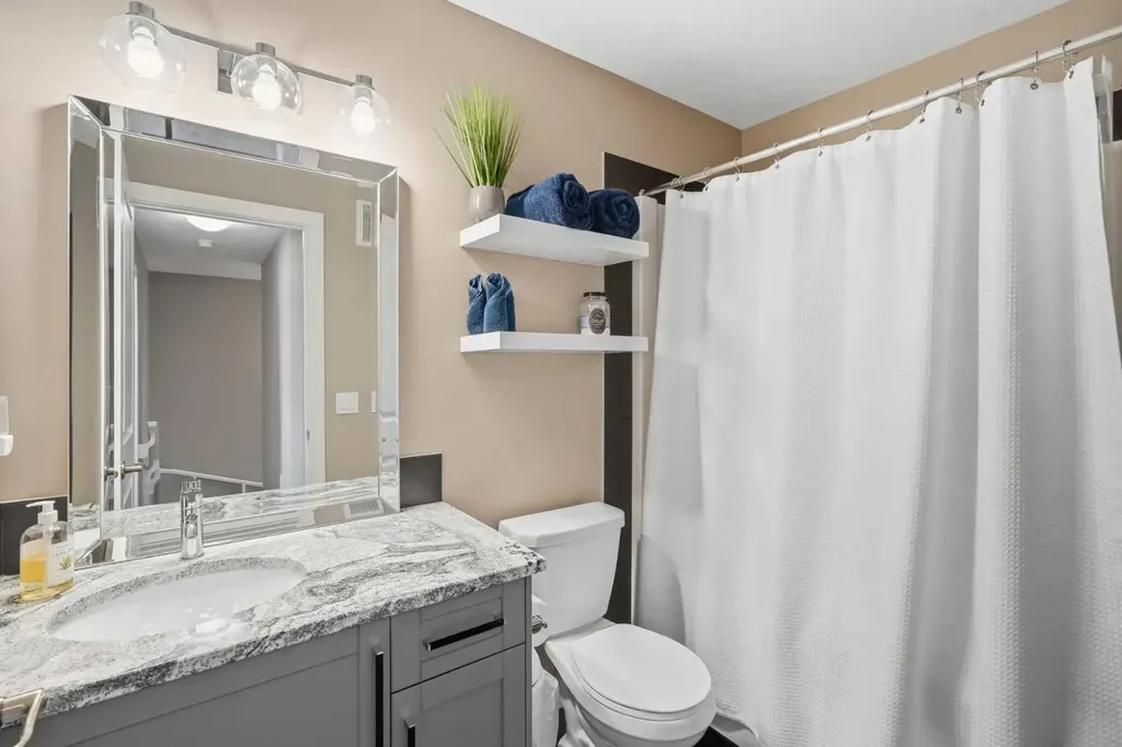 332 Lawthorn Way SE Airdrie AB T4A 3M7