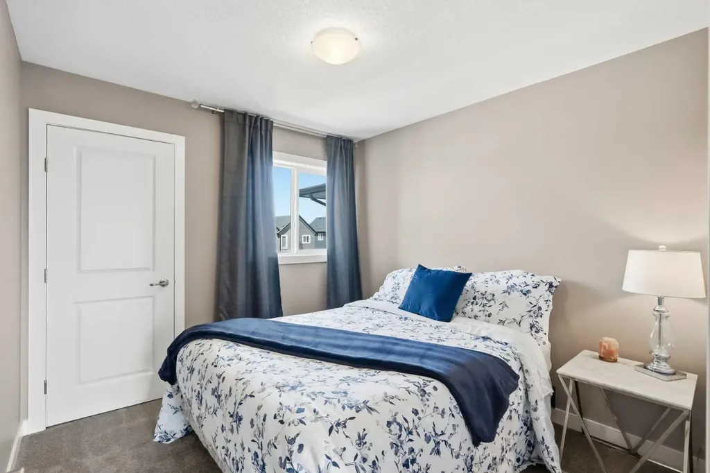 332 Lawthorn Way SE Airdrie AB T4A 3M7