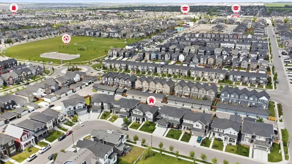 332 Lawthorn Way SE Airdrie AB T4A 3M7