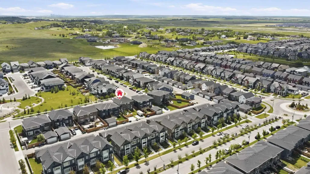 332 Lawthorn Way SE Airdrie AB T4A 3M7