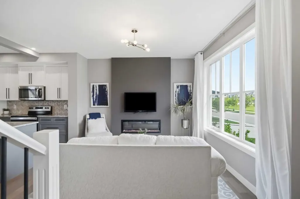 332 Lawthorn Way SE Airdrie AB T4A 3M7