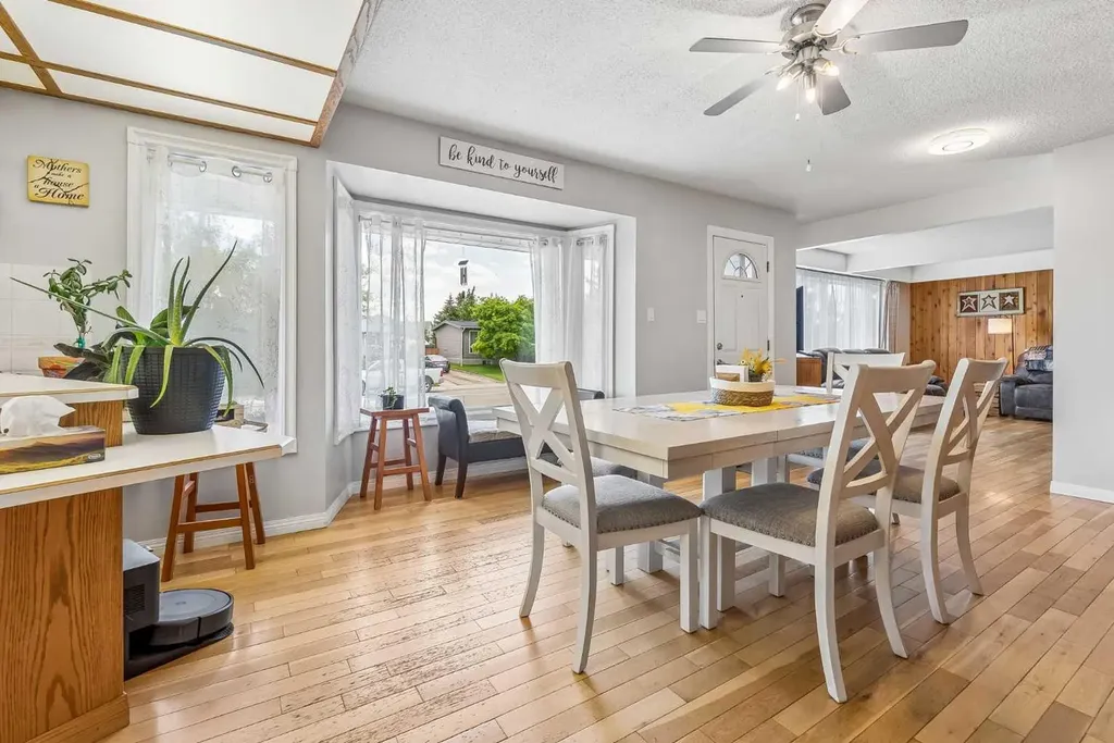 1418 18 Avenue Didsbury AB T0M 0W0