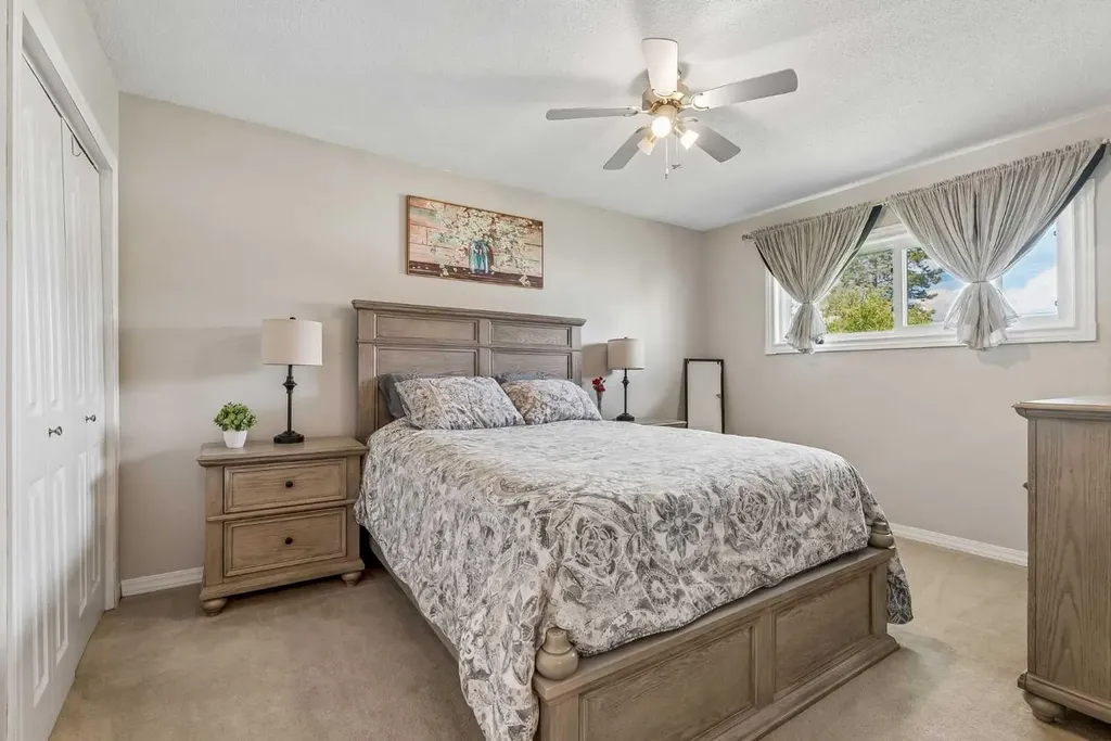 1418 18 Avenue Didsbury AB T0M 0W0