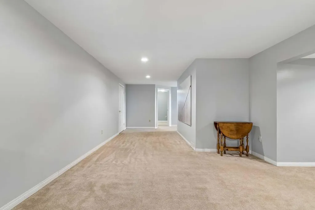 1418 18 Avenue Didsbury AB T0M 0W0