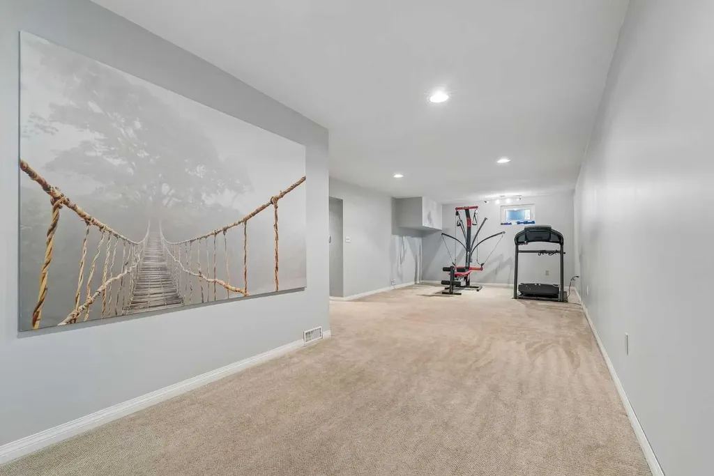 1418 18 Avenue Didsbury AB T0M 0W0
