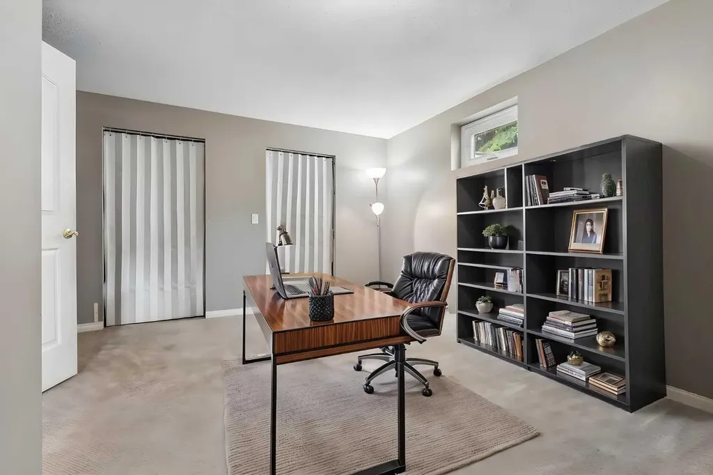 1418 18 Avenue Didsbury AB T0M 0W0