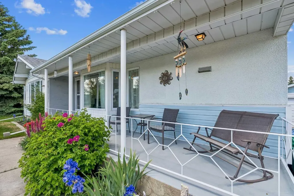 1418 18 Avenue Didsbury AB T0M 0W0