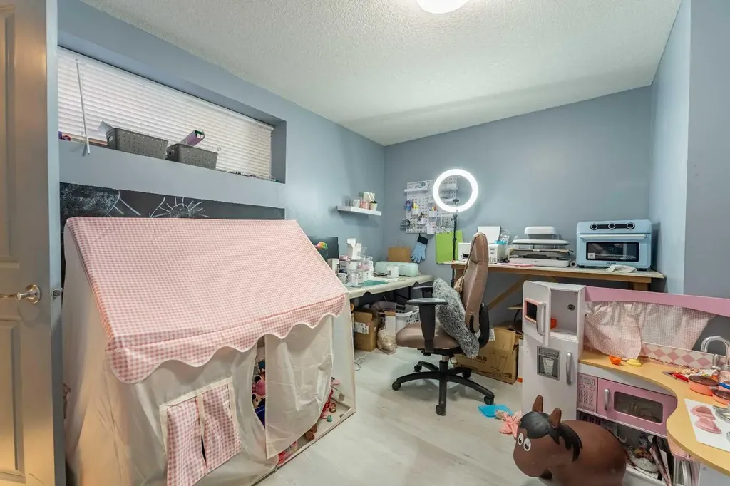 136 Legacy Circle SE Calgary AB T2X 0X7