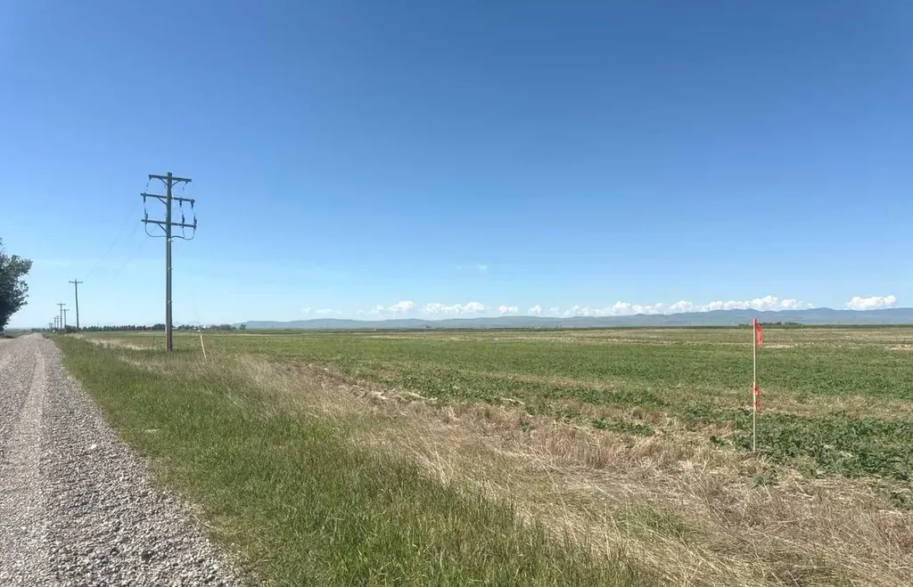 4;27;12;1;SE Highway #2 Claresholm AB T0l 0T0