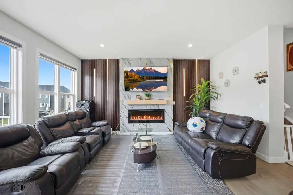 241 Homestead Crescent NE Calgary AB T3J 5S4