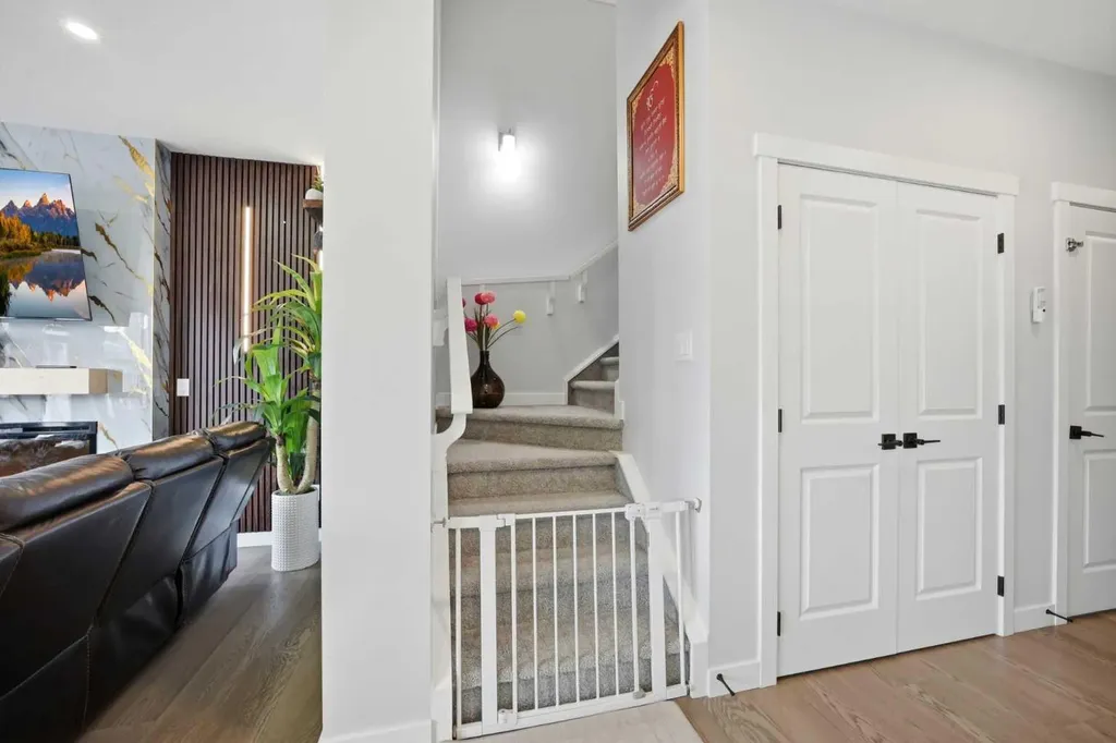 241 Homestead Crescent NE Calgary AB T3J 5S4