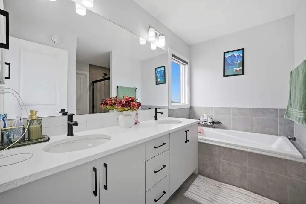 241 Homestead Crescent NE Calgary AB T3J 5S4