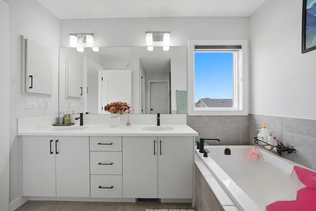 241 Homestead Crescent NE Calgary AB T3J 5S4