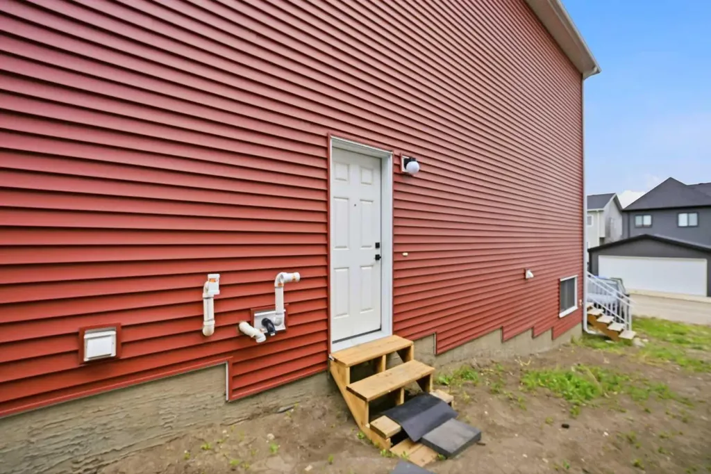 241 Homestead Crescent NE Calgary AB T3J 5S4