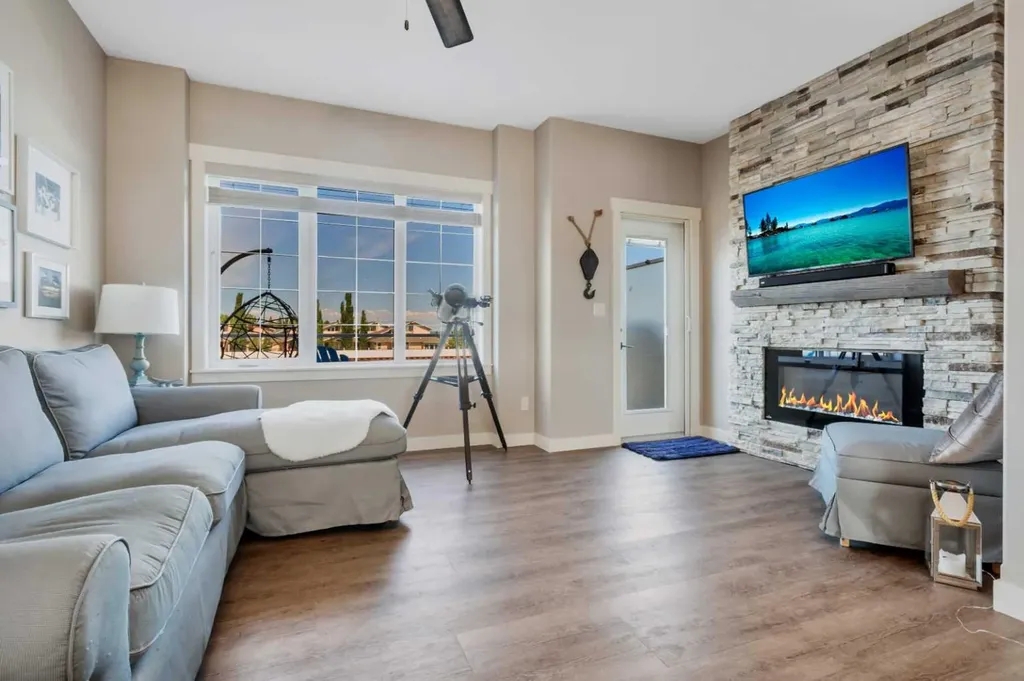 5210 Lakeshore Drive Sylvan Lake AB T4S 0M6