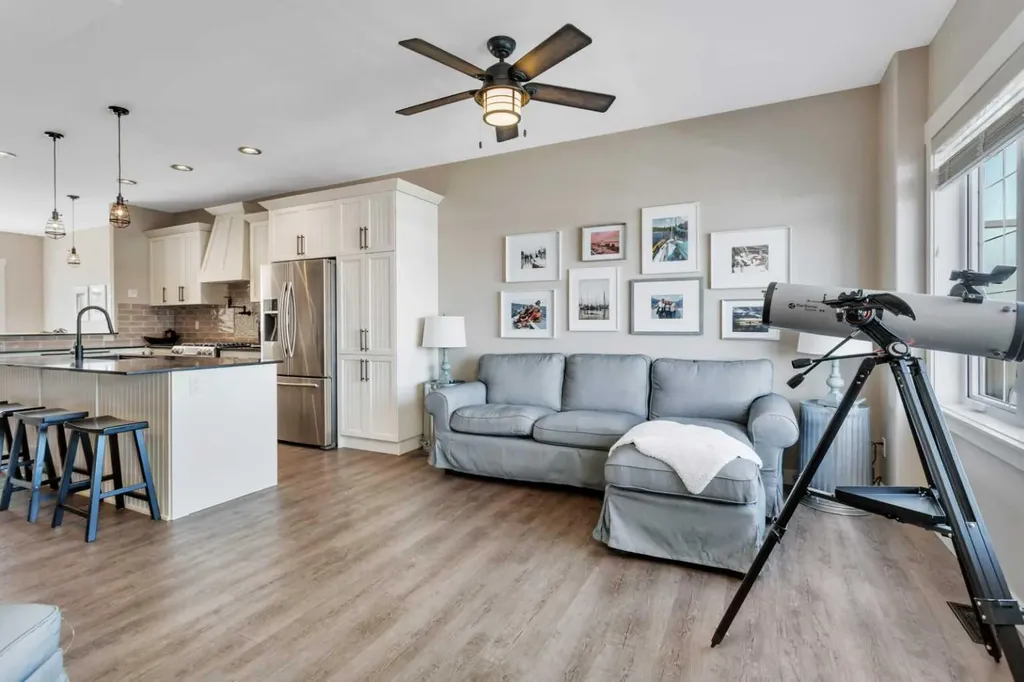 5210 Lakeshore Drive Sylvan Lake AB T4S 0M6