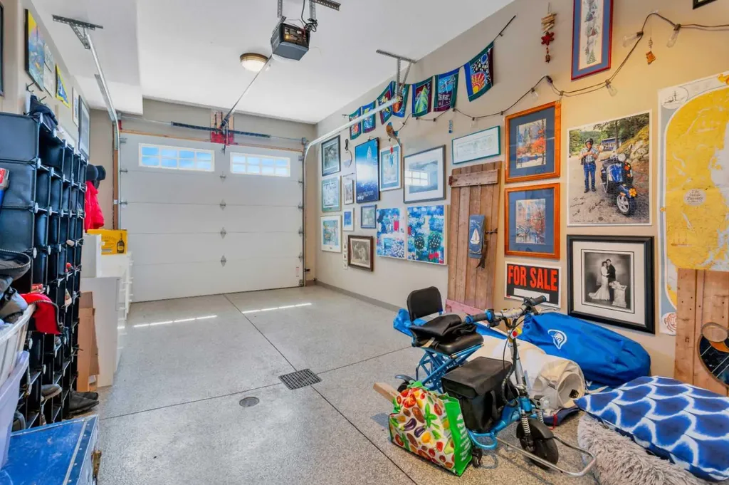 5210 Lakeshore Drive Sylvan Lake AB T4S 0M6
