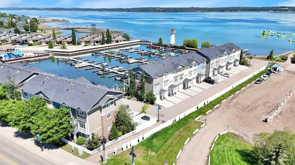 5210 Lakeshore Drive Sylvan Lake AB T4S 0M6