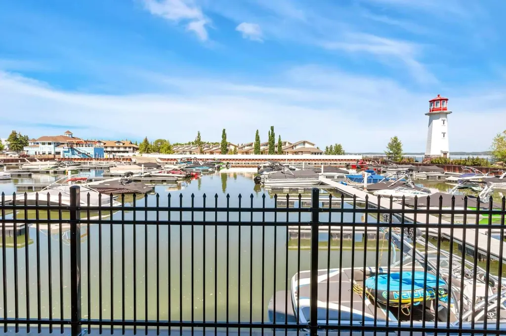 5210 Lakeshore Drive Sylvan Lake AB T4S 0M6