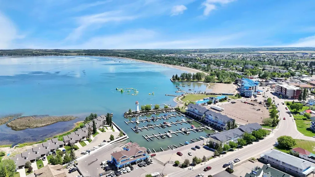5210 Lakeshore Drive Sylvan Lake AB T4S 0M6