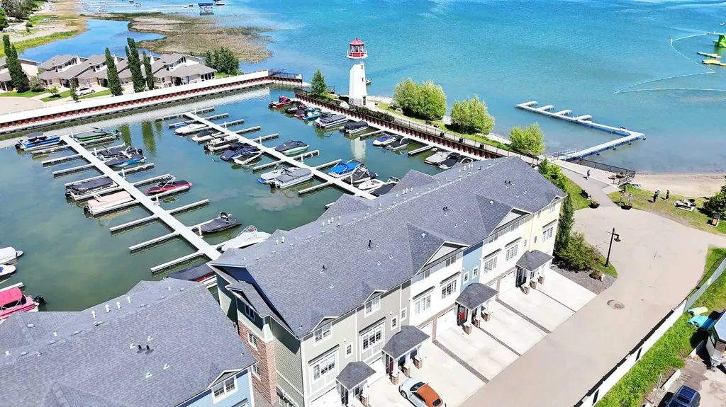 5210 Lakeshore Drive Sylvan Lake AB T4S 0M6