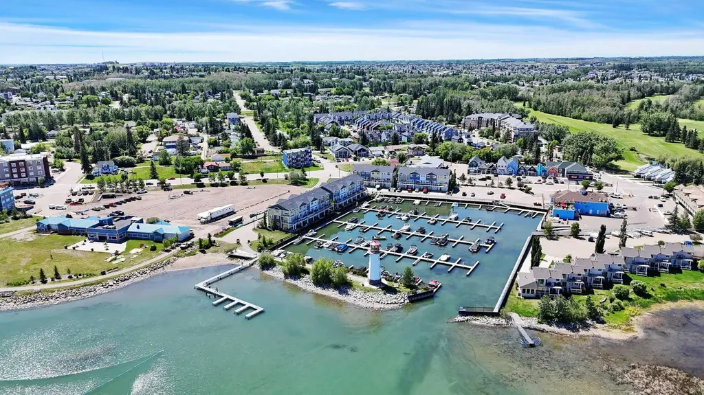 5210 Lakeshore Drive Sylvan Lake AB T4S 0M6