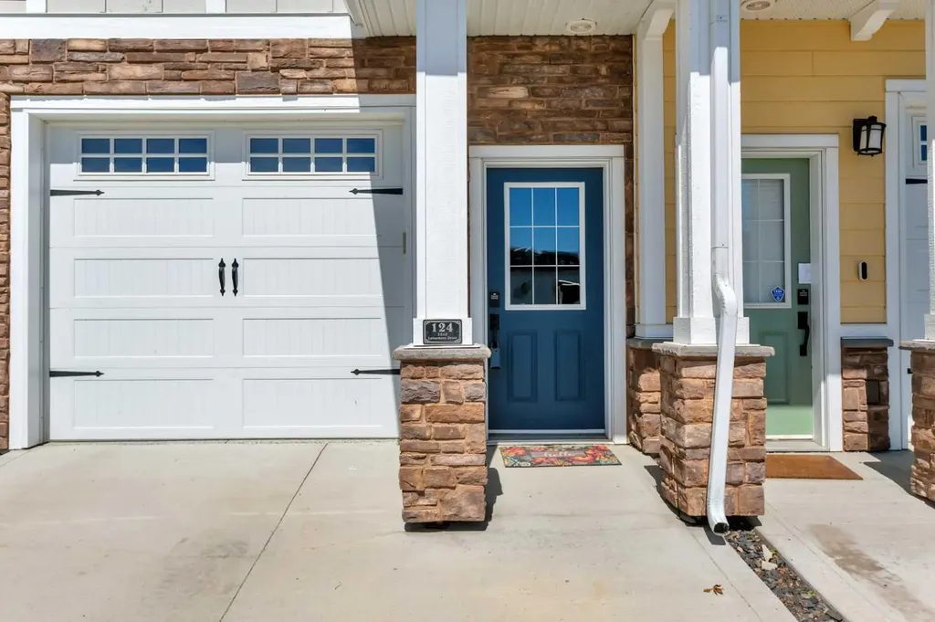 5210 Lakeshore Drive Sylvan Lake AB T4S 0M6