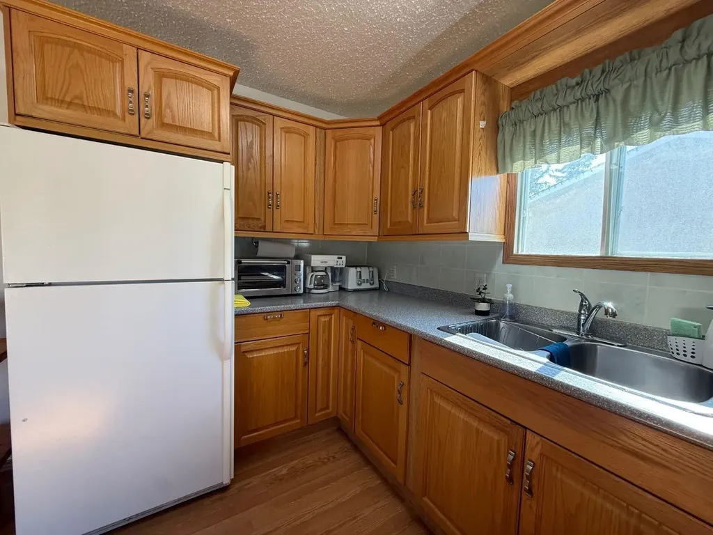 5309 43 Avenue Athabasca AB T9S 1J7